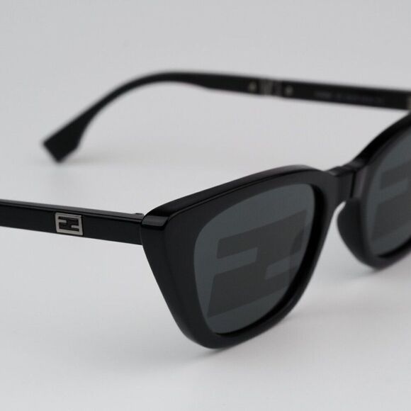 NEW Fendi FE40089I 01C FOLDING Black Mirror Pattern Women Cat Eye Sunglasses